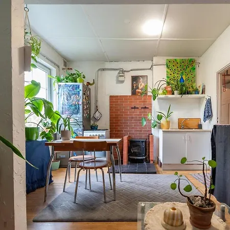 Urban Jungle 10min Walk To Old Town Ταλίν