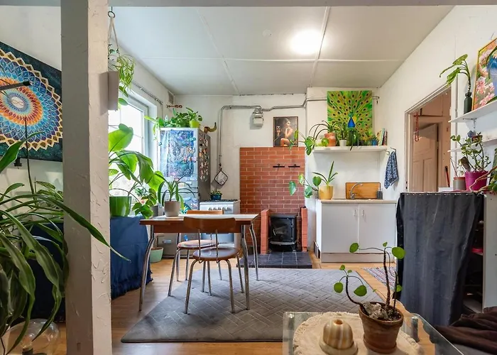 Urban Jungle 10min Walk To Old Town Ταλίν